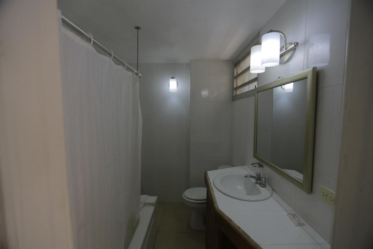 Prince Hotel Port-au-Prince Bagian luar foto